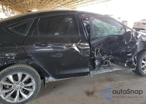 2015 Chrysler 200 S z USA, uszkodzony, nr VIN 1C3CCCBB5FN537841